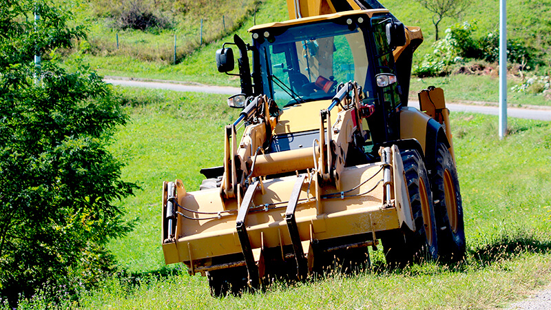 Tractor en la agricultura moderna y la construcción