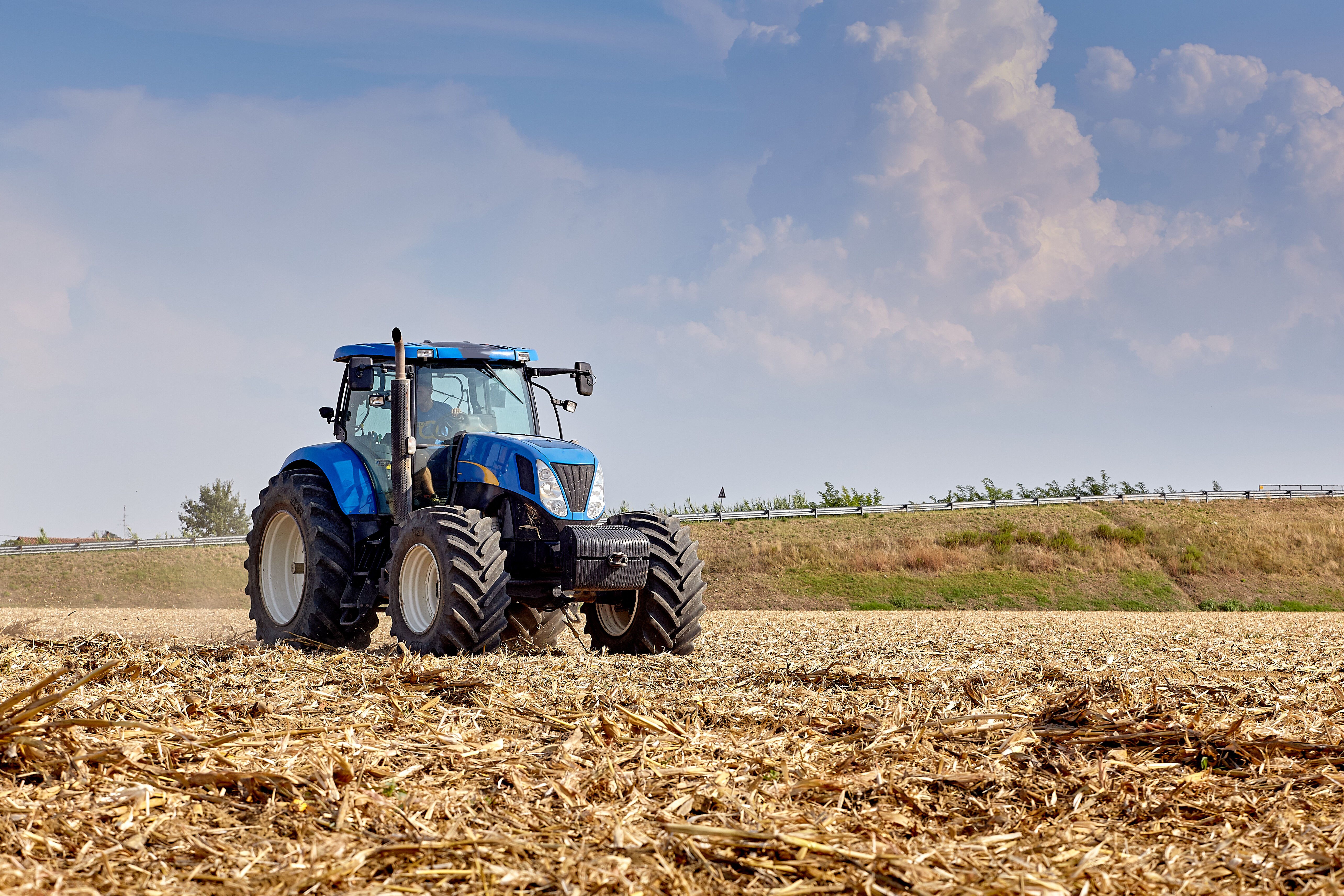 Las Ventas de Tractores Nuevos Comienzan con Lentitud en 2024